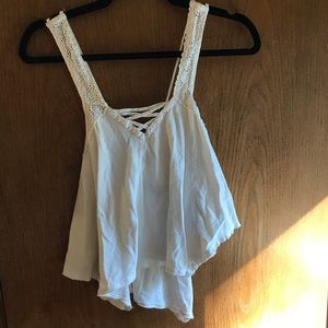 Cute white tank top crop top.